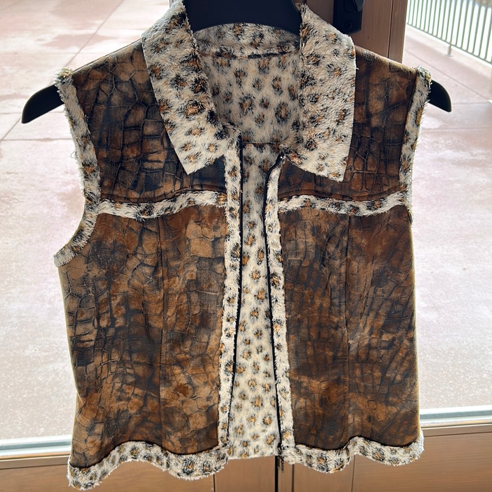 No tags reversible SUPER soft faux leather